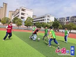 西班牙中卫希拉即将加盟那不勒斯引发关注
